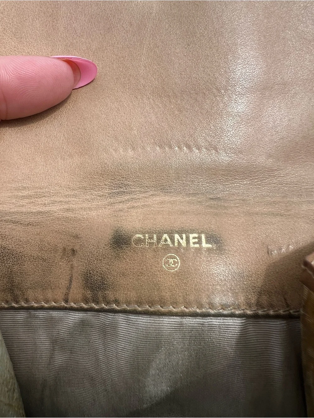CHANEL Vintage Beige/Tan Caviar Leather Wallet ✨